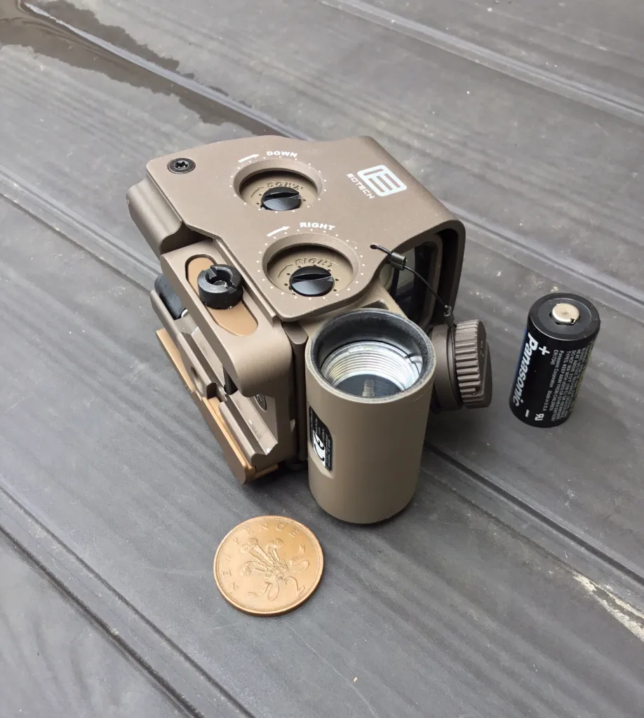 EOTech EXPS3 battery compartment detail